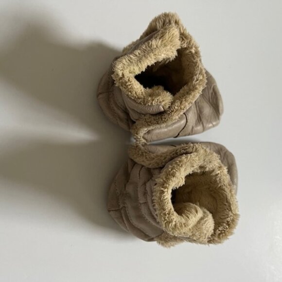 Toddler's slouchy boots - Picture 2 of 3